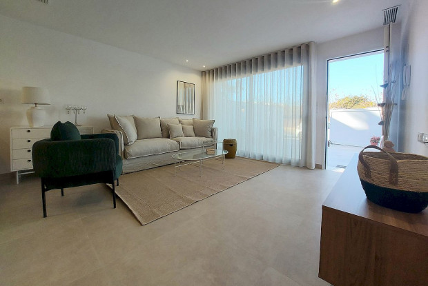 Image No.7-3 Bed Townhouse for sale