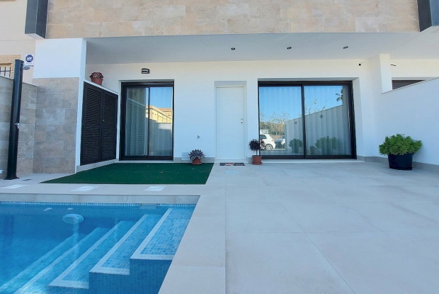 Image No.9-3 Bed Townhouse for sale