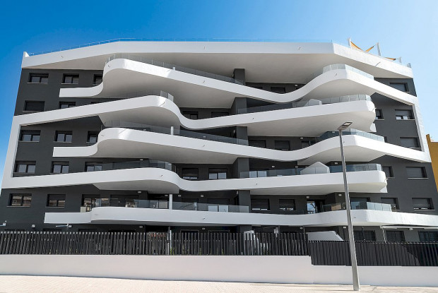 Image No.1-3 Bed Apartment for sale
