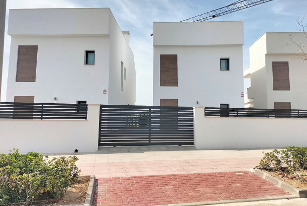 Image No.25-3 Bed Villa for sale