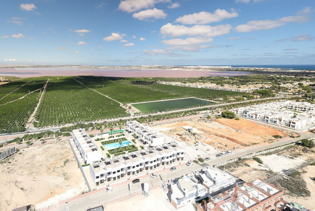 Image No.22-2 Bed Bungalow for sale