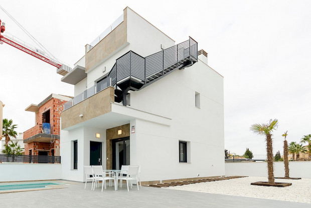 Image No.15-3 Bed Villa for sale