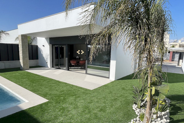 Image No.2-3 Bed Villa for sale