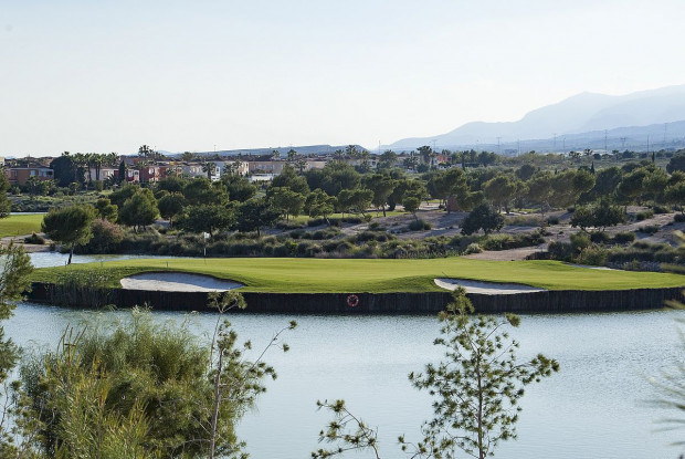 Image No.20-3 Bed Villa for sale