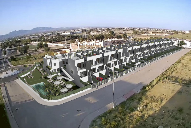 Image No.14-3 Bed Townhouse for sale