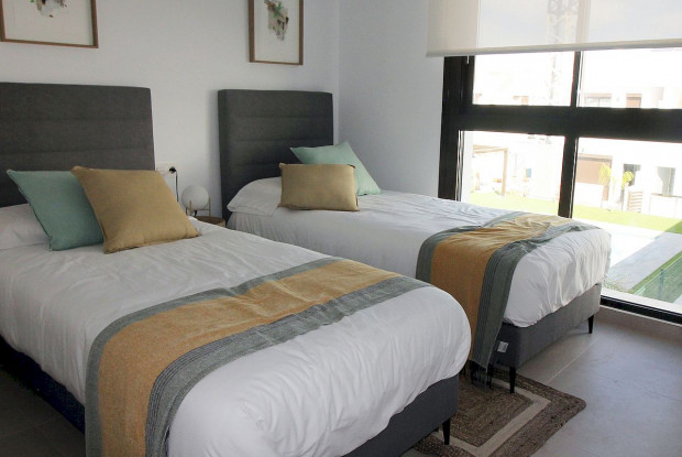 Image No.4-3 Bed Townhouse for sale