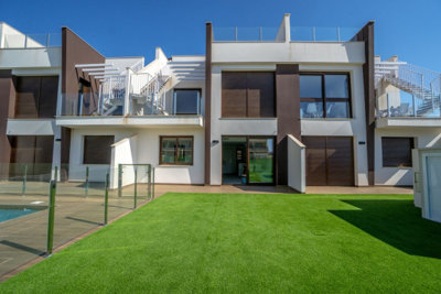 2 Bed Bungalow for sale