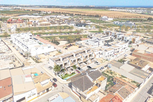 Image No.14-2 Bed Bungalow for sale