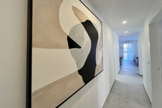 Image No.14-3 Bed Apartment for sale