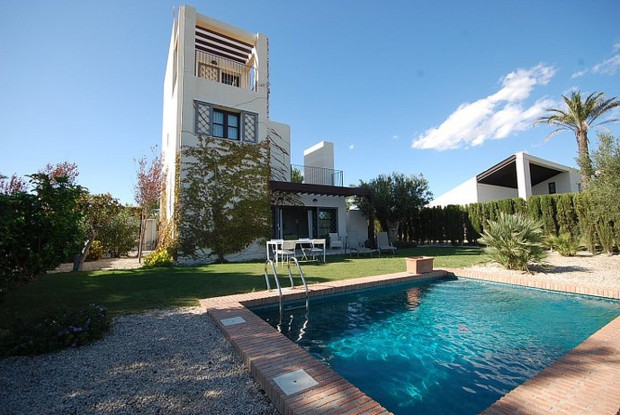 Image No.1-2 Bed Villa for sale