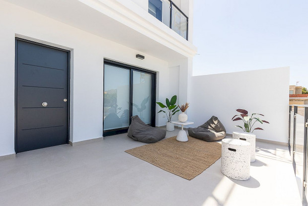 Image No.9-4 Bed Townhouse for sale