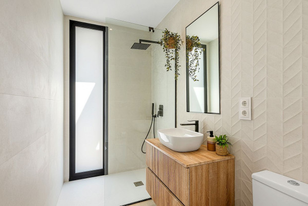 Image No.6-3 Bed Chalet for sale