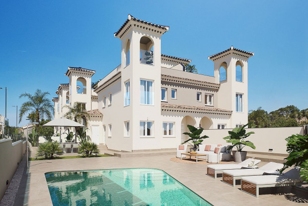 Image No.10-4 Bed Chalet for sale