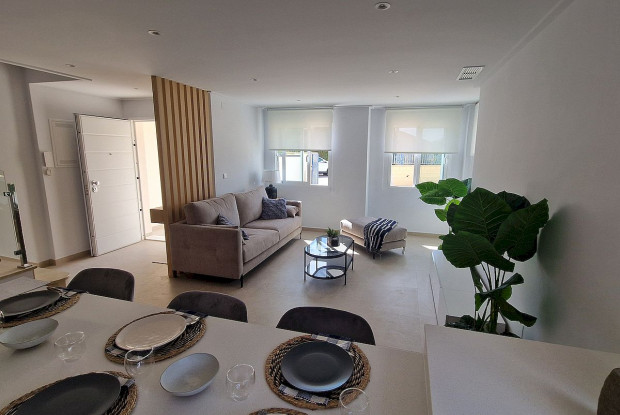 Image No.7-4 Bed Chalet for sale