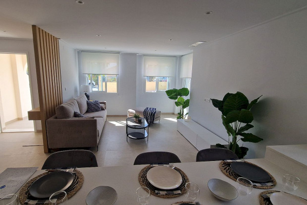 Image No.8-4 Bed Chalet for sale