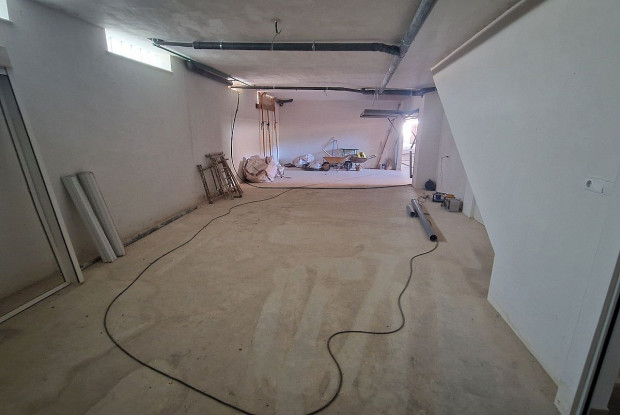 Image No.9-4 Bed Chalet for sale