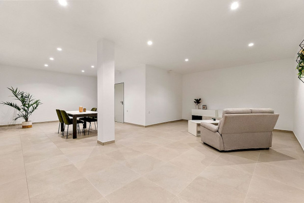 Image No.8-3 Bed Chalet for sale