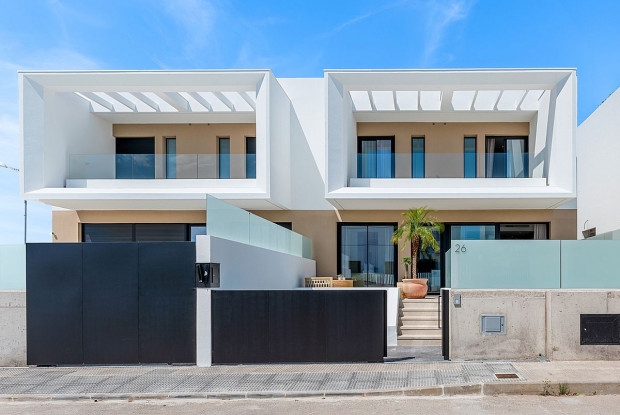 Image No.14-3 Bed Chalet for sale