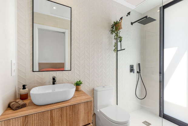 Image No.6-3 Bed Chalet for sale