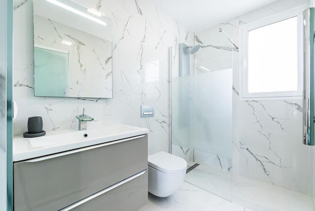 Image No.19-3 Bed Chalet for sale