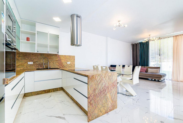 Image No.22-3 Bed Chalet for sale