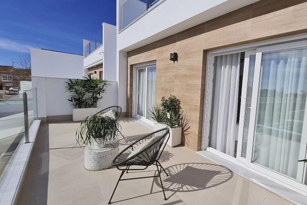 Image No.15-3 Bed Chalet for sale