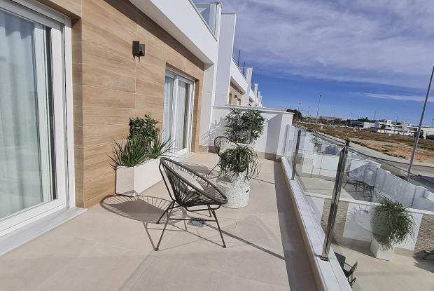 Image No.9-3 Bed Chalet for sale