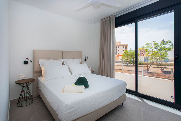 Image No.5-3 Bed Chalet for sale