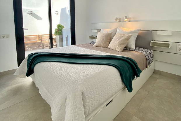 Image No.16-3 Bed Chalet for sale