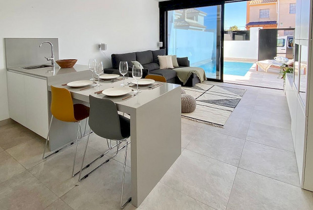 Image No.9-3 Bed Chalet for sale