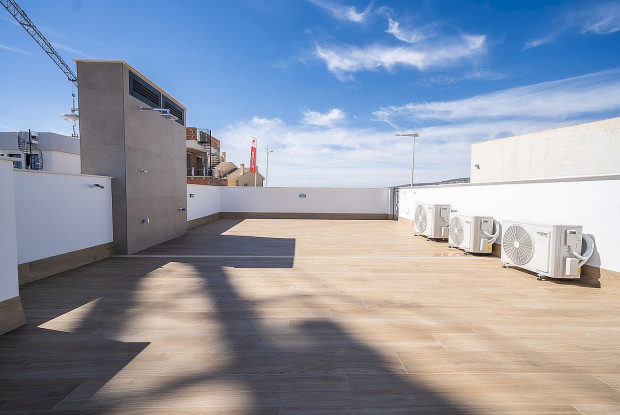 Image No.18-3 Bed Chalet for sale