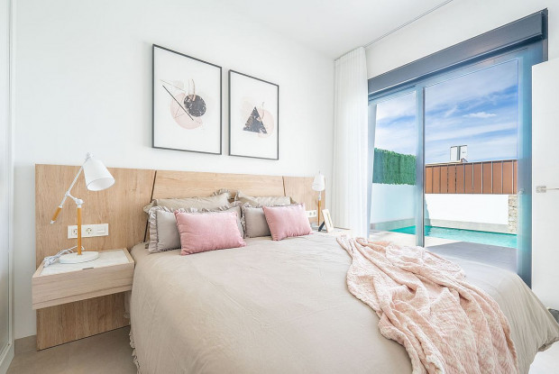 Image No.4-3 Bed Chalet for sale