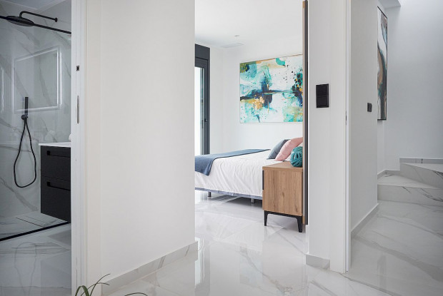 Image No.23-3 Bed Chalet for sale