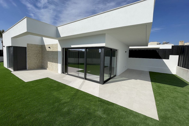 Image No.2-3 Bed Villa for sale