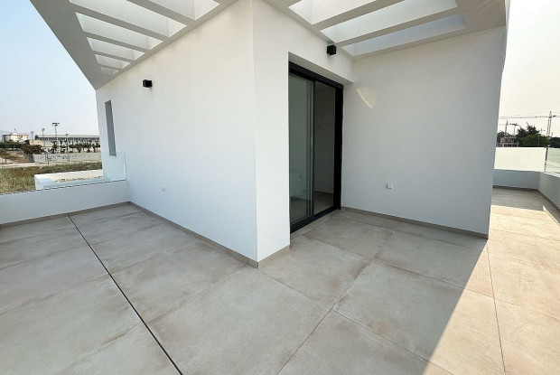 Image No.15-3 Bed Chalet for sale