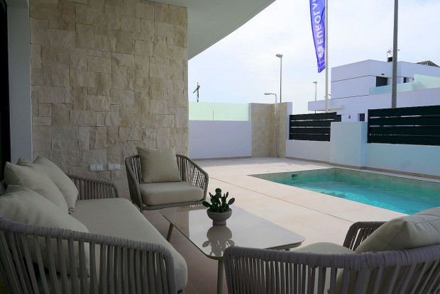 Image No.17-3 Bed Chalet for sale