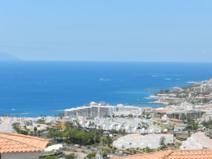 Image No.1-4 Bed Villa for sale