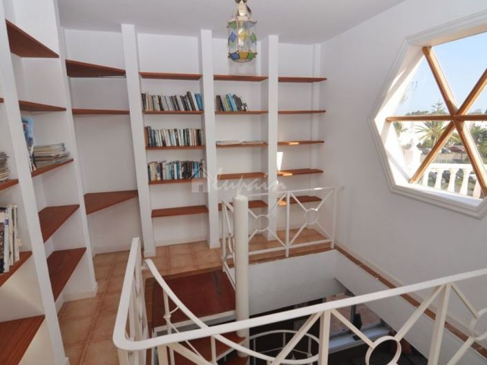 Image No.31-4 Bed Villa for sale