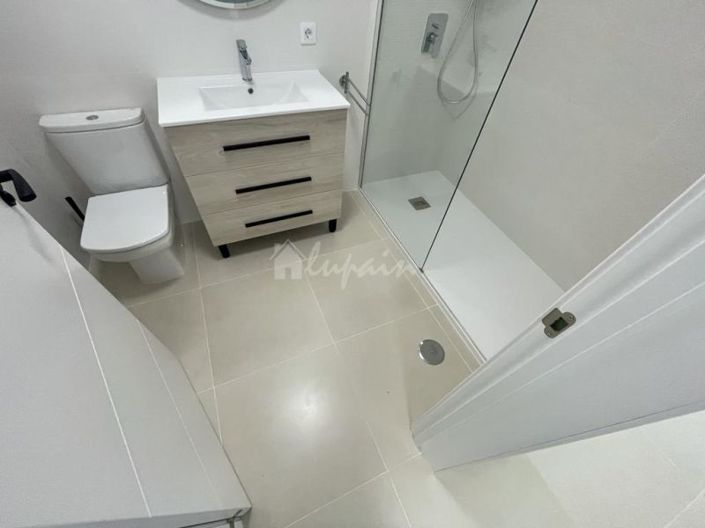 Image No.15-3 Bed Villa for sale