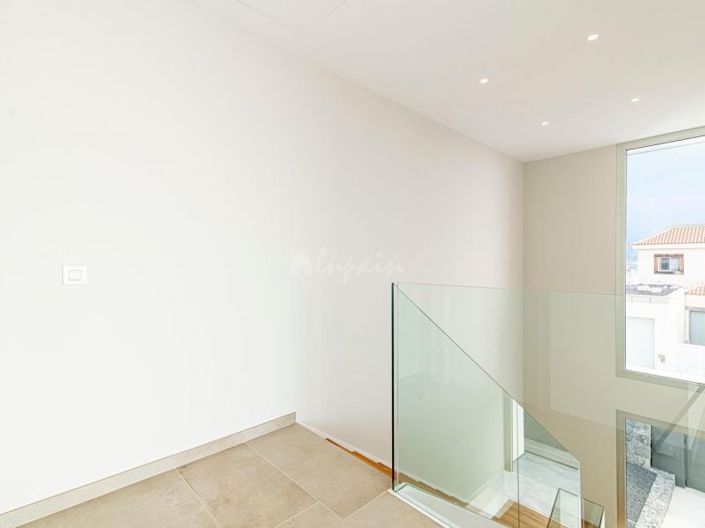 Image No.11-4 Bed Villa for sale