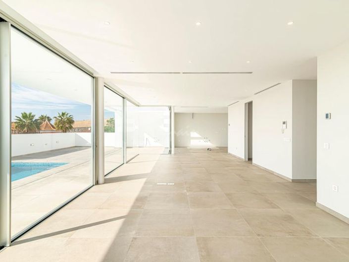 Image No.36-4 Bed Villa for sale