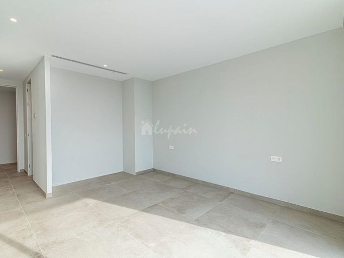 Image No.47-4 Bed Villa for sale