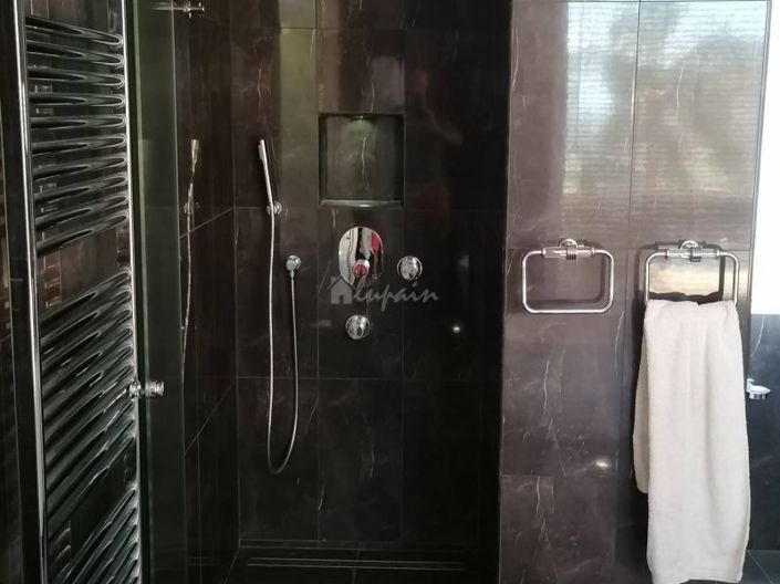 Image No.27-5 Bed Villa for sale