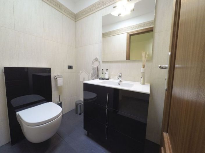 Image No.32-5 Bed Villa for sale