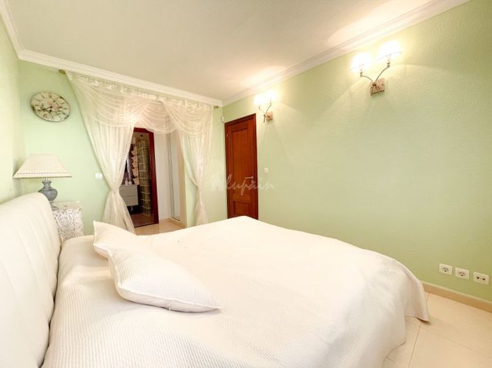 Image No.30-1 Bed Apartment for sale