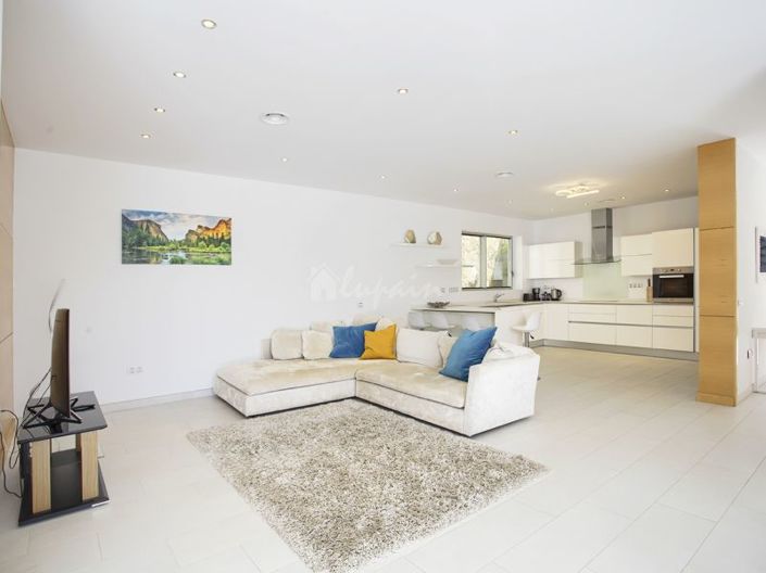 Image No.11-5 Bed Villa for sale