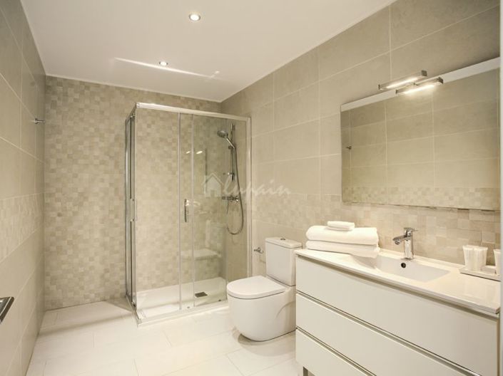 Image No.27-5 Bed Villa for sale