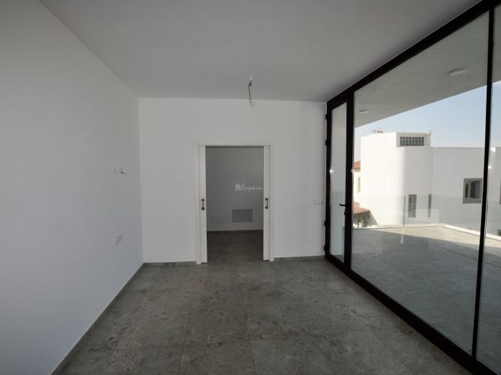 Image No.14-5 Bed Villa for sale