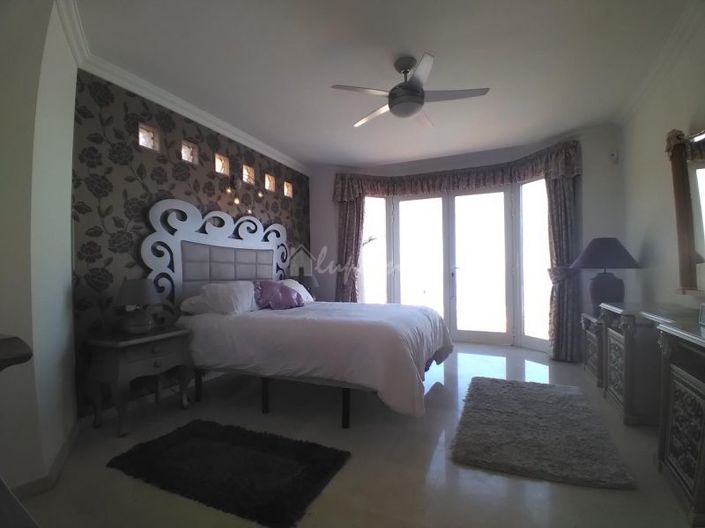 Image No.12-4 Bed Villa for sale