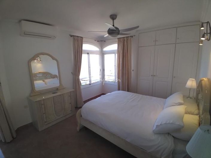 Image No.13-4 Bed Villa for sale